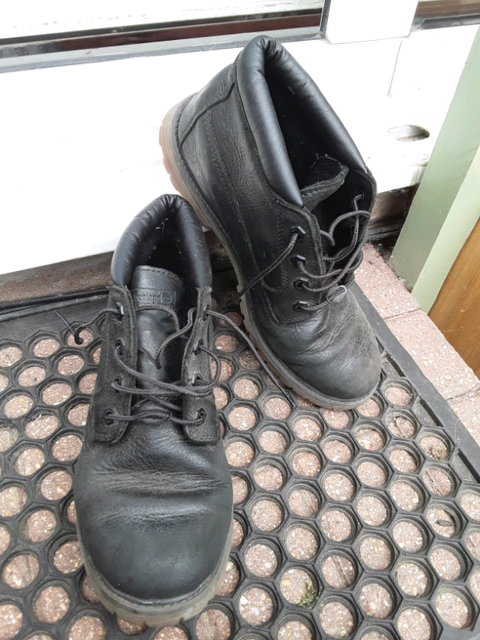 black timbs size 8